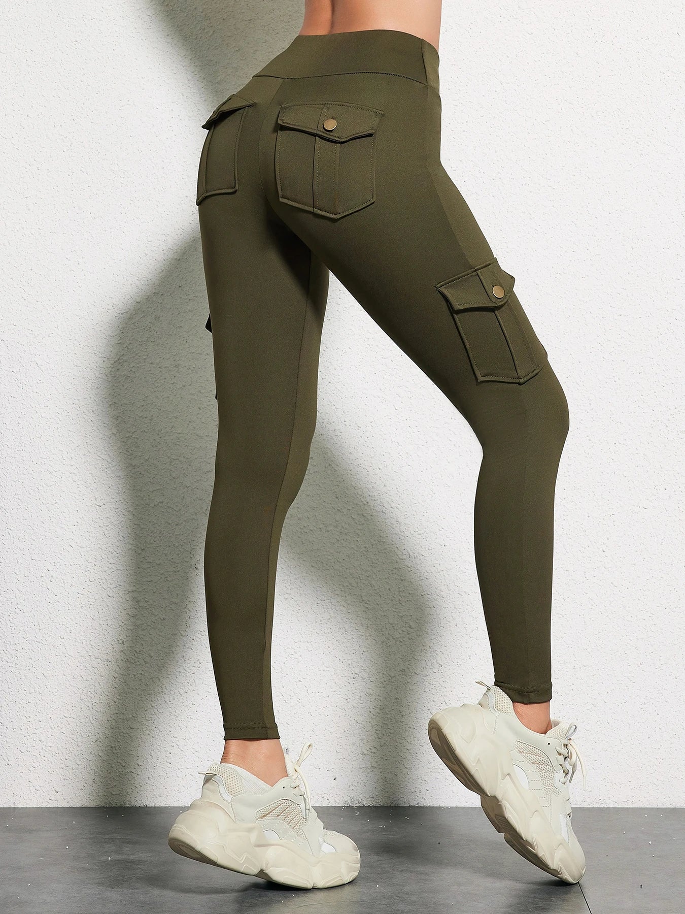 High-Waist Gym Leggings with Pockets – Stretchy, Stylish & Comfortable - Mugs and Threads 